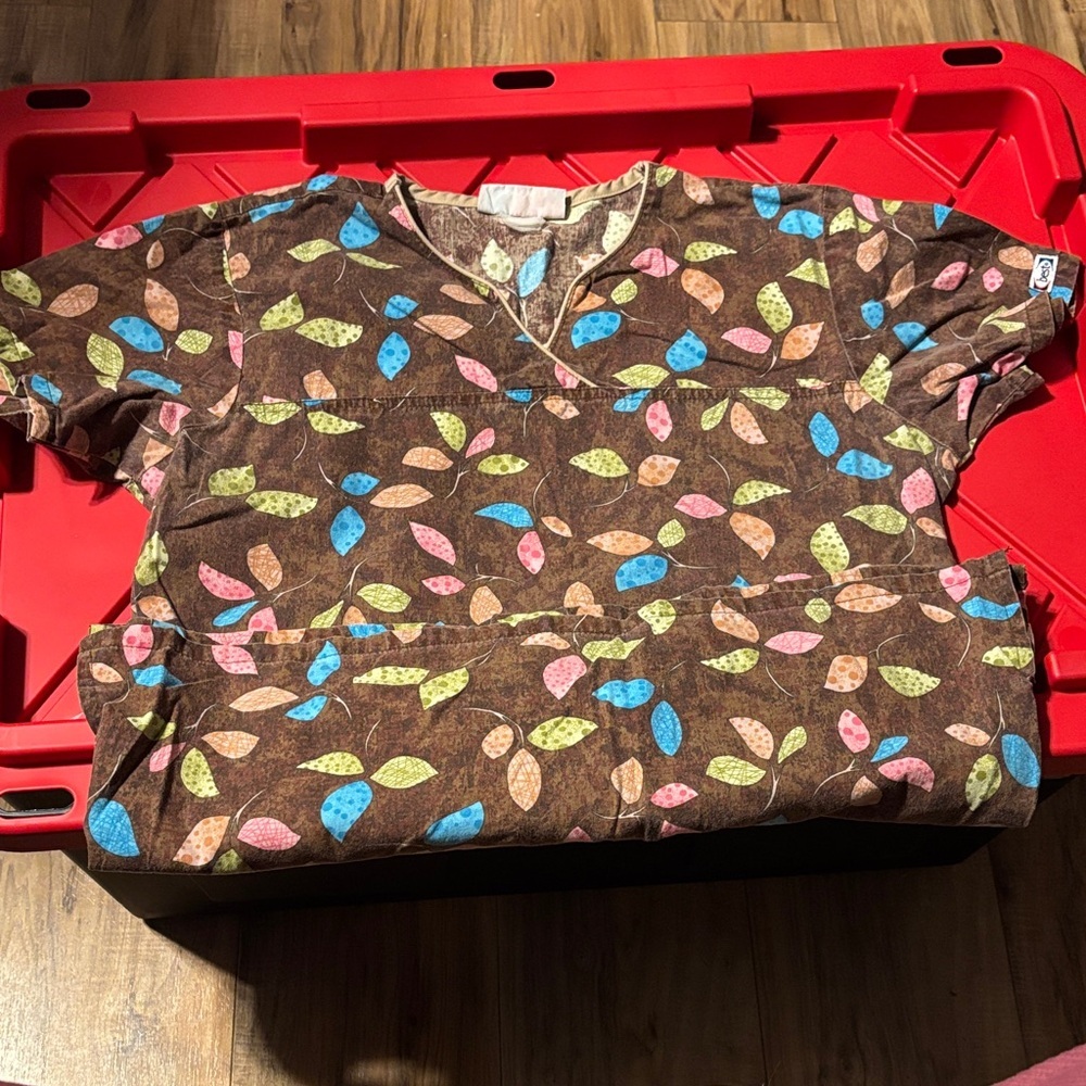 Women’s scrubs